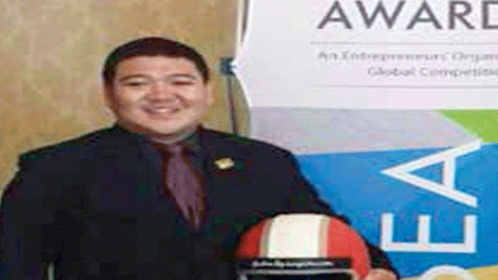 Gilang Hardian Santri Gontor yang mampu membawa helm sampai go Internasional Gilang Hardian Santri Gontor yang mampu membawa helm sampai go Internasional