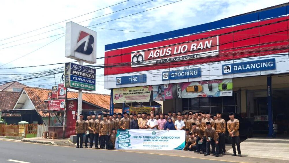 Membangun Bisnis Berkah, Menebar Manfaat: Siswa Akhir Ponpes Tazakka Dapat Pembekalan Entrepreneurship di Agus Lio Ban Group Membangun Bisnis Berkah, Menebar Manfaat: Siswa Akhir Ponpes Tazakka Dapat Pembekalan Entrepreneurship di Agus Lio Ban Group