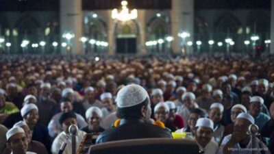 Fenomenologi Amplop Kiai; Antara Keikhlasan dan Komodifikasi Dakwah