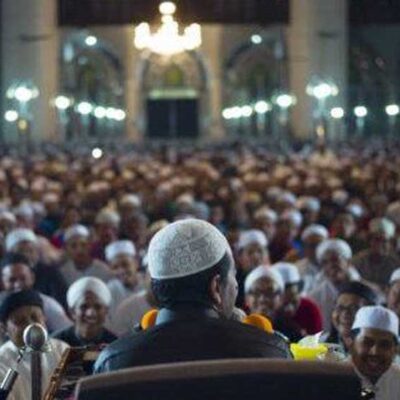 Fenomenologi Amplop Kiai; Antara Keikhlasan dan Komodifikasi Dakwah