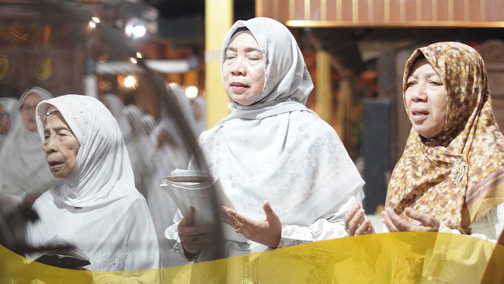 Ketika Fatwa Imam Madzhab Ditolak Ibu Kandungnya ; (H-6 Hari Ibu)