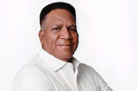 Paulus Waterpauw: A Dedicated Leader Shaping Papua’s Future