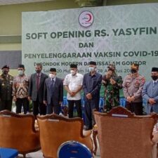 Serius Tangani Kesehatan Santri dan Asatidz, PMDG Gelar Vaksinasi dan Soft Opening RS Yasyfin