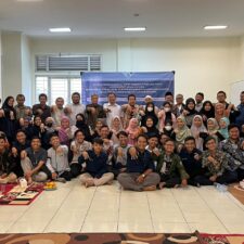 Orientasi Wawasan Bisnis bagi Mahasiswa Alumni Gontor di Kampus UIN SGD Bandung