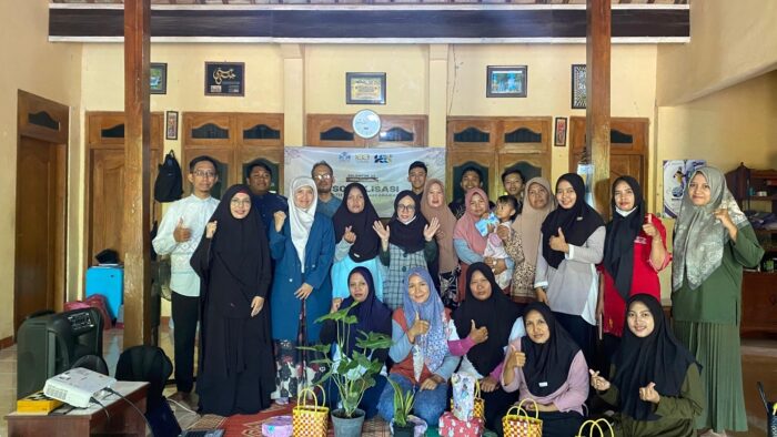 Mahasisiwa KKN UNIDA Gelar Sosialisasi Ekspor Tanaman Hias Kepada Warga Dusun Doro Kenong Ponorogo