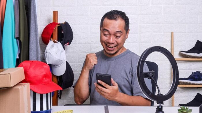 Tips Broadcast Pesan di Media Sosial dan Marketplace untuk Memaksimalkan Promosi Bisnis