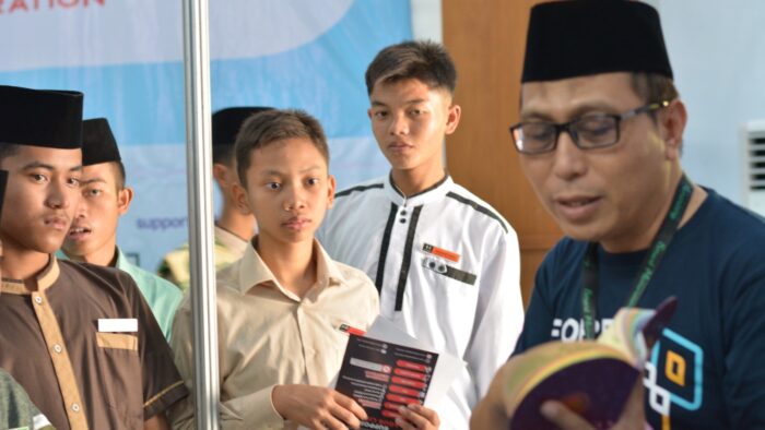 Hari Pertama Forbis Expo : Para Santri Antusias Menimba Ilmu Bisnis dari Alumni