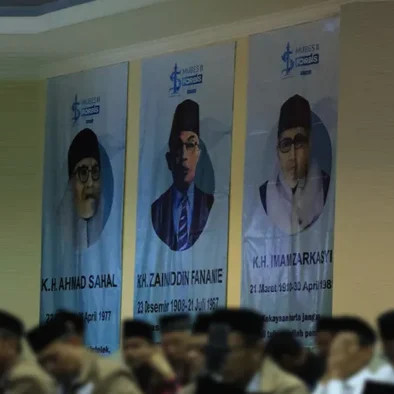 Ketika Trimurti dan Kyai Syukri Hadir di MUBES FORBIS II di Surabaya