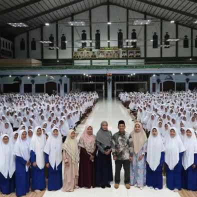 Pembekalan Santri Akhir KMI 2025 Gontor Putri, Committed Generation: Menanam Nilai Gontori dalam Jiwa Kewirausahaan