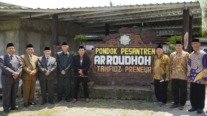 Irwan Budi, Lulus Gontor Dididik Keras Ayah Ngontel di Jalanan Kini Jadi Pengusaha Rintis Pesantren Tahfidz Preneur Sragen