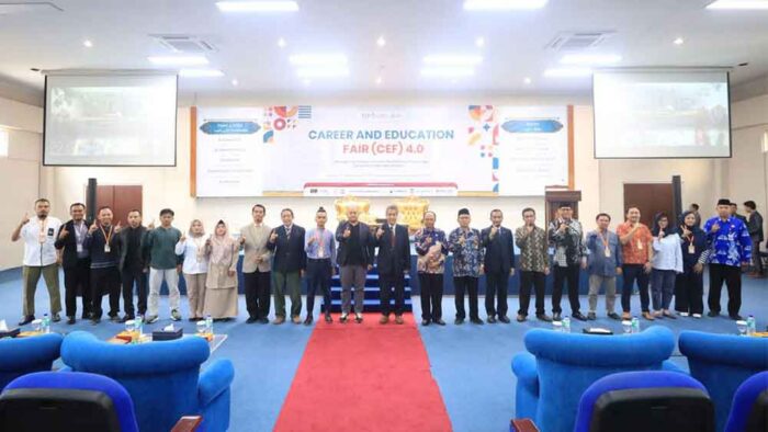 4 Perusahaan Anggota FORBIS IKPM Gontor Meriahkan Kegiatan Career & Education Fair (CEF) 4.0 Tahun 2025 di UNIDA Gontor