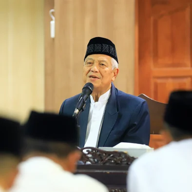 Ayahanda Prof. Dr. K.H. Amal Fathullah Zarkasyi Wafat: Tinggalkan Warisan Nilai dan Amanah bagi Pebisnis Alumni Gontor