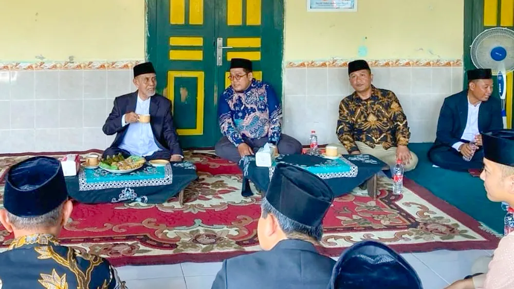 KH. Hasan Abdullah Sahal bersilaturahmi ke Pondok Pesantren Tahfidz Al-Qur'an Ibnu Sina, Dakawon, Sleman, Yogyakarta