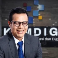 Kunci AI yang Bermanfaat: Wamenkominfo Tekankan Tata Kelola yang Kuat dan Regulasi yang Jelas