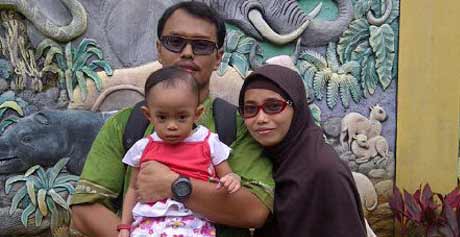 Breastfeeding Father: Ayah Menyusui?