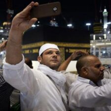 Arab Saudi Resmi Larang Berfoto di Masjidil Haram