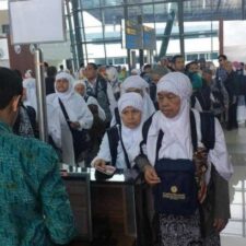 Diperkirakan 1 Juta Jemaah dari Indonesia Menunaikan Umrah pada Musim Tahun Ini