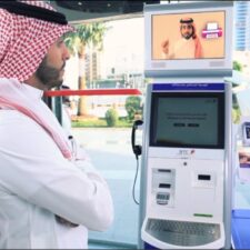 Beli SIM Card STC Baru dari Mesin Mirip ATM
