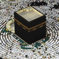 Berapa Lama Jemaah Shalat Merapikan Shafnya di Masjidil Haram?