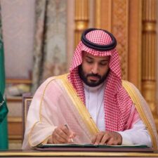Muhammad bin Salman: “Jika Kami Tidak Berhasil Menekan Iran, Kami Akan Berkonfrontasi Langsung Dalam 10 atau 15 Tahun Mendatang”