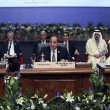 Raja Salman di KTT Arab-Eropa I: “Masalah Palestina Adalah Masalah Pertama Negara-negara Arab”