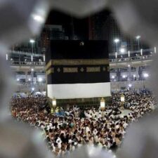Benarkah Orang Kafir Diizinkan Masuk Masjidil Haram Makkah?
