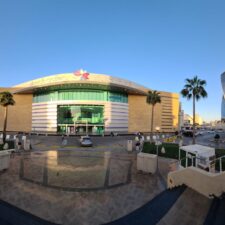 Baladiyah Riyadh Puji Kepatuhan Toko dan Pusat Perbelanjaan Mengikuti Peraturan Penutupan Sementara Karena Corona