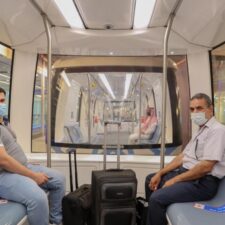 Kereta Pengangkut Penumpang di Bandara Jeddah Mulai Beroperasi