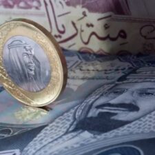 Transfer Uang Eskpatriat di Saudi Melonjak 18,5% Dalam 10 Bulan Terakhir