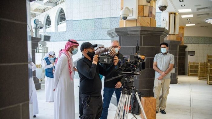 Syuting 150 Jam Untuk Produksi Film Masjidil Haram dan Corona