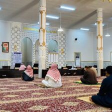 Alasan Mengapa Anda Tidak Akan Terlambat Shalat Jamaah di Masjid Arab Saudi?