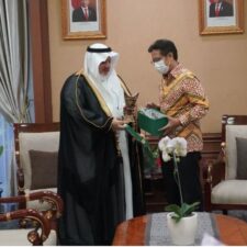 Pemerintah Indonesia Lakukan Diplomasi Simultan Ke Arab Saudi
