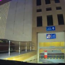 Tidak Ada Tukang Parkir di Arab Saudi