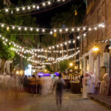 Gunakan Visa Turis Untuk Umrah: Kesempatan Menikmati Kota Bersejarah Jeddah Selama Ramadan