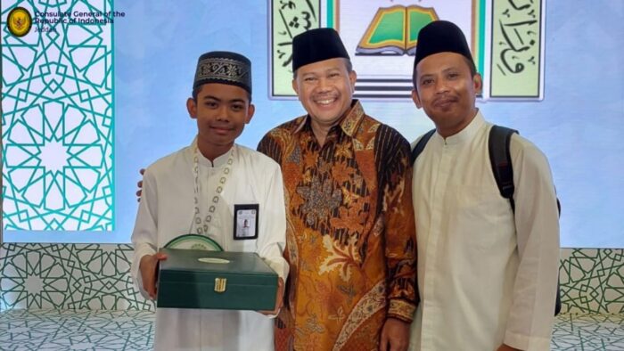 Konjen RI di Jeddah Langsung Menyaksikan Penghargaan Untuk Auzan Juara 2 di King Abdul Aziz Internasional Holy Qur’an Contest