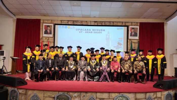 Wisuda Perdana PMI di Universitas Terbuka Jeddah