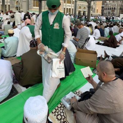 Unboxing Menu Takjil Puasa di Masjidil Haram Makkah dan Madinah