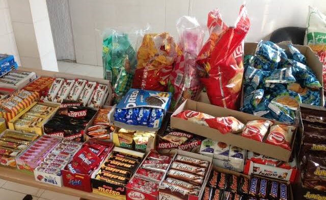 30 Jenis Makanan dan Minuman yang Dilarang Dijual di Kantin Sekolah Arab Saudi