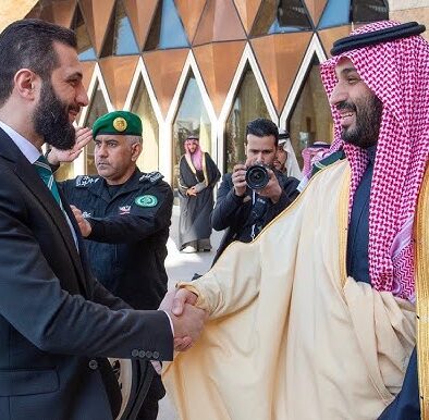 Putra Mahkota Saudi Menerima Presiden Suriah Ahmad al-Syara di Riyadh