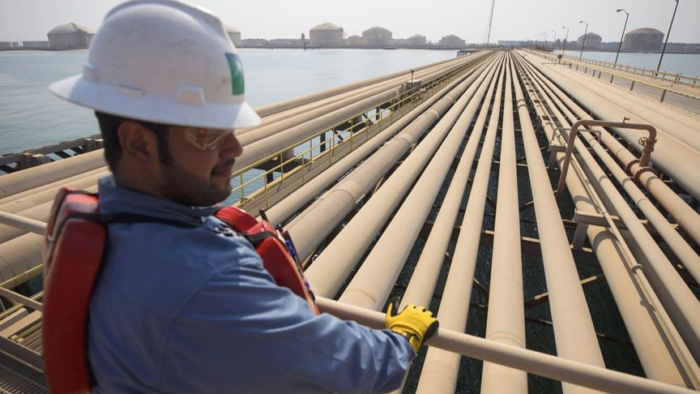 Arab Saudi Beri Kejutan dengan Pangkas Harga Minyak ke Asia Bulan April 2025 Ini