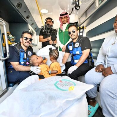 Setelah Suriah, Bayi Kembar Siam Jamaika “Azaria dan Azura Elison” Diterbangkan ke Riyadh untuk Pemeriksaan Medis