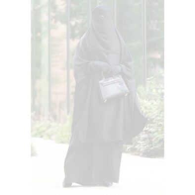 Model Abaya yang Populer di Arab Saudi