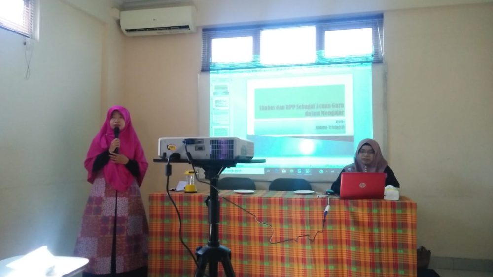 Workshop Pembuatan RPP bagi Guru SMP IT Masjid Syuhada
