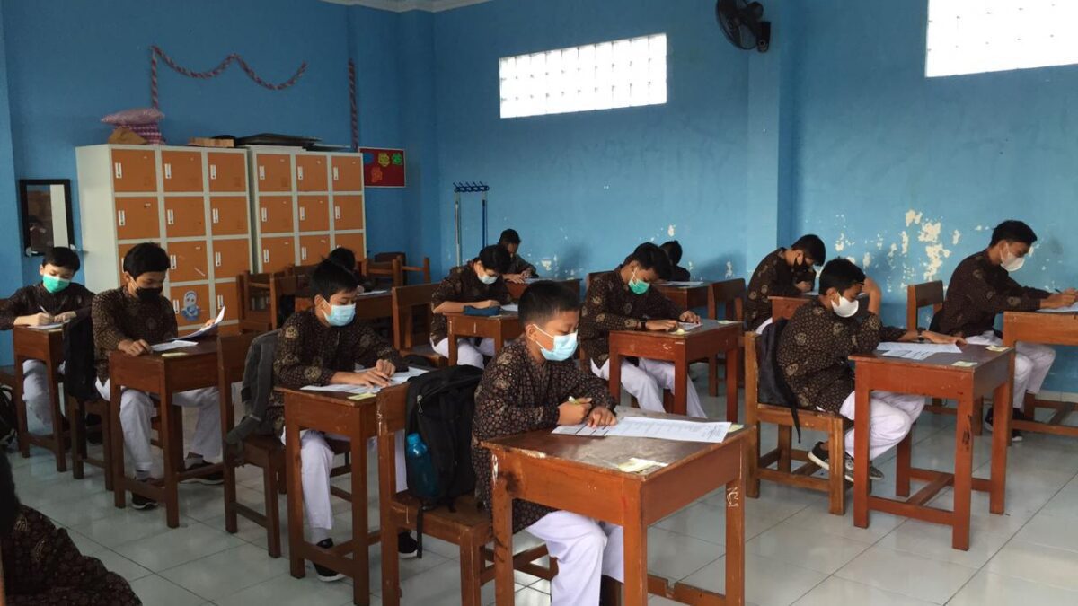 Pelaksanaan PAT secara Luring di SMP IT Masjid Syuhada