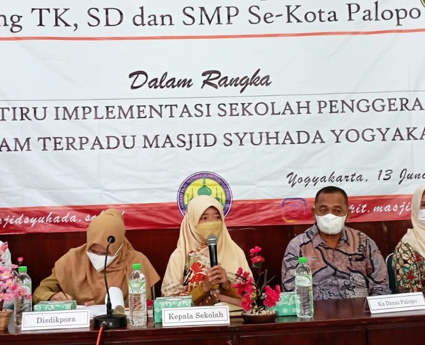 Studi Tiru Implementasi Sekolah Penggerak dari BKPSDM dan Dinas Pendidikan Kota Palopo di SMP IT Masjid Syuhada