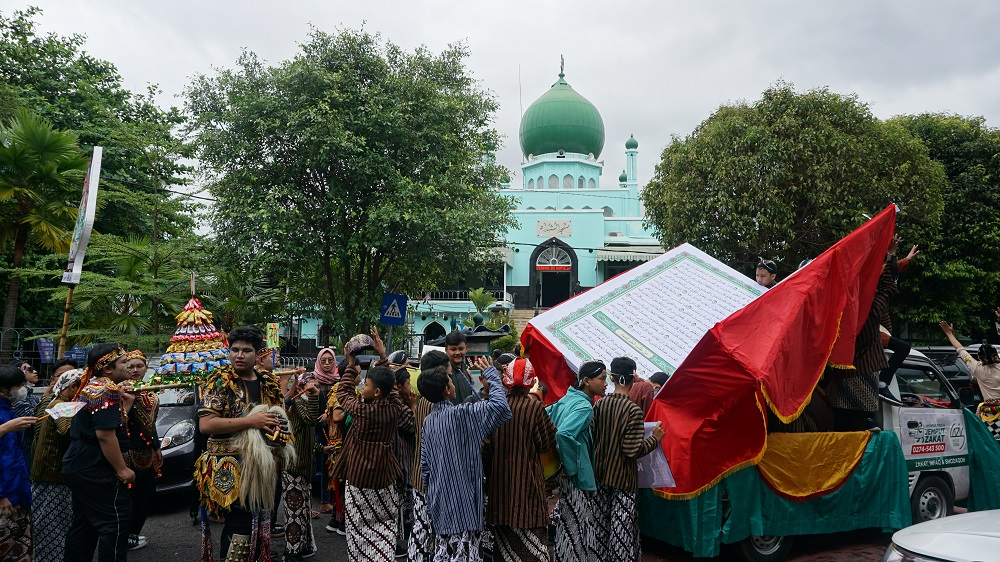Karnaval Pelajar SMP IT Masjid Syuhada dalam Semarak HUT Kota Yogyakarta ke-266