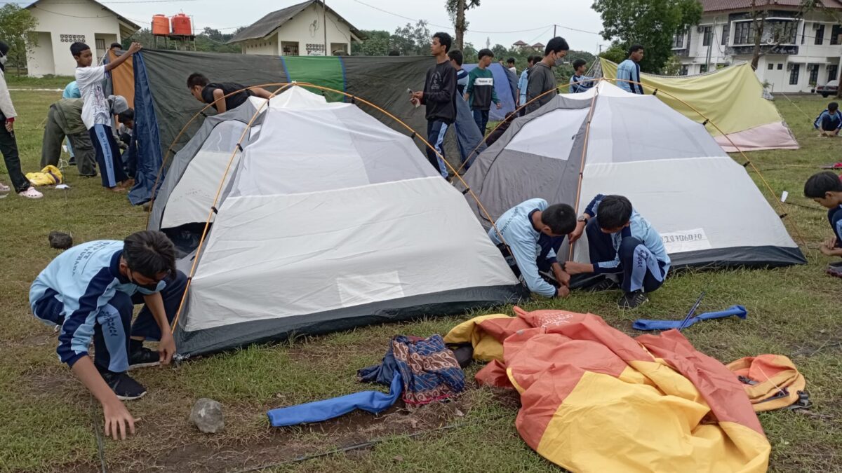 Penguatan Karakter Siswa Kelas IX dalam Kegiatan Supercamp
