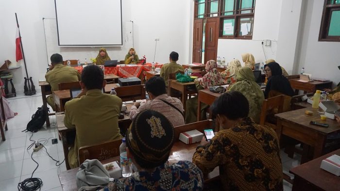 Evaluasi dan Rapat Kerja Guru SMPIT Masjid Syuhada Persiapkan KBM Semester 2
