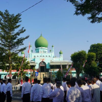 Masjid Agung Syuhada Gelar Upacara Akbar HUT  RI ke-80 dengan Khidmat