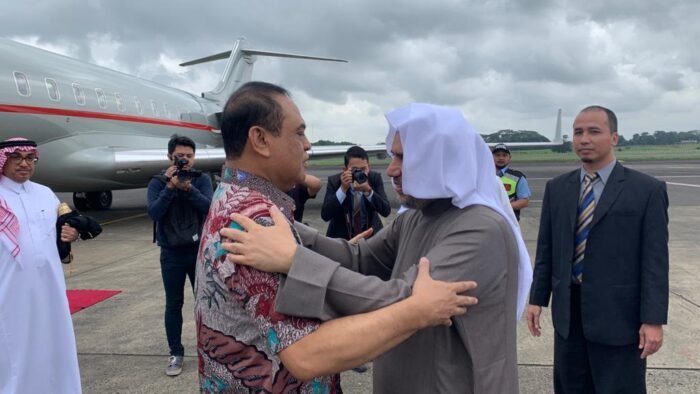 Sekjen Liga Dunia Islam Meninggalkan Indonesia